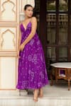 Pomcha Jaipur_Purple Georgette Embroidery V-neck Bandhej Dress _at_Aza_Fashions