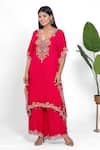 Buy_Ellemora Fashions_Fuchsia Flame Yoke Embroidered Kaftan With Pant 