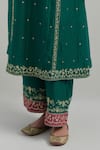 Buy_Ikshita Choudhary_Green Chanderi Embroidery Round Neck Kurta Set 