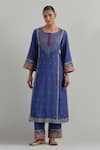 Ikshita Choudhary_Blue Chanderi Embroidery Round Neck Kurta Set _Online_at_Aza_Fashions