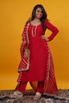 Buy_Saangi_Red Organza, Chanderi Silk Gota Patti, Metallic Thread, Zari Raw Kurta Set _at_Aza_Fashions