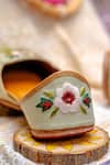 Buy_NR By Nidhi Rathi_Green Pista Handcrafted Juttis 