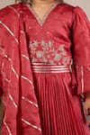 Buy_Vivedkids_Red Tissue Embroidery, Gota Patti Cherry Pleated Lehenga Set _Online_at_Aza_Fashions