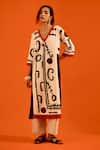 Buy_Indian Summer Story_Beige Jacquard Embroidery V-neck Maasai Motif Kurta And Pant Set _at_Aza_Fashions