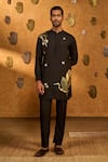 Buy_Masaba_Black Silk, Shantoon Foil Printing Crane Dawn Kurta Set _at_Aza_Fashions