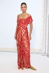 Buy_Ekaya Banaras_Red Silk Zari Handwoven Classic Saree With Running Blouse _Online_at_Aza_Fashions