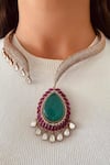 Buy_Prerto_Emerald Green Zari, Zircon Studded Moissanite Drops Doublet Open Choker Set _at_Aza_Fashions
