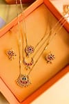 Buy_Zariin_Gold Plated Stones Floral Motif Necklace Set _at_Aza_Fashions