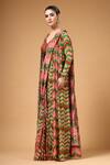 Buy_Gazab by Miku Kumar_Pink Crepe, Silk V-neck Zyona Floral Pattern Pre-draped Saree And Cape Set 