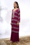 Samyukta Singhania_Pink Georgette Embroidery, Zari V-neck Geometric Work Kurta Set _Online_at_Aza_Fashions