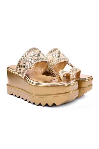 Anaar_Gold Mirrors, Embroidery, Stones Kohinoor Wedges _at_Aza_Fashions