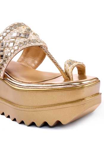 Buy_Anaar_Gold Mirrors, Embroidery, Stones Kohinoor Wedges 