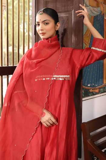 Amoree by Shikha Chaudhry_Red Silk, Silk, Embroidery, Sequins V-neck Kurta Set _Online_at_Aza_Fashions