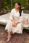 Buy_Amoree by Shikha Chaudhry_Off White Cotton, Silk Embroidery Split V-neck Floral Patterm Kurta With Pant _Online_at_Aza_Fashions