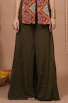Buy_Ahi Clothing_Red Georgette Stones, Zari Sweetheart Neck Bandhani Print Kurta Set _Online_at_Aza_Fashions