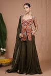 Buy_Ahi Clothing_Red Georgette Stones, Zari Sweetheart Neck Bandhani Print Kurta Set _at_Aza_Fashions