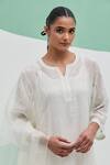 Priya Chaudhary_White Chanderi Embroidery Split V-neck Aafreen Kurta Set _at_Aza_Fashions