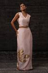 Buy_Eeda_Blush Chanderi Silk Applique V-neck Vest With Skirt 