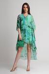 Buy_Koswi_Green Viscose Sequins, Beads V-neck Geometric Print Kaftan _at_Aza_Fashions