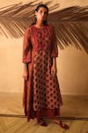 Buy_Myoho_Maroon Cotton Embroidery Keyhole Neck Ajrakh Print Kurta With Pant _at_Aza_Fashions