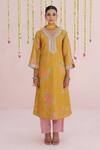 Buy_Myaara_Mustard Tissue Embroidery, Lace V-neck Floral Kurta Set 