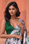 Naintara Bajaj_White Chinon V-neck Leaf Print Pre-draped Saree With Blouse _Online_at_Aza_Fashions