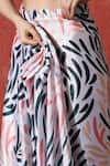 Naintara Bajaj_White Chinon V-neck Abstract Print Pre-draped Saree With Blouse _Online_at_Aza_Fashions