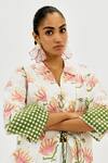 Jodi_White Handloom Cotton V-neck Moor Handwoven Blouse _Online_at_Aza_Fashions