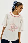 Buy_Jodi_White Cotton Embroidery Round Neck Lobster T-shirt _at_Aza_Fashions