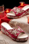 Buy_NR By Nidhi Rathi_Magenta Embroidery Velvet Golden Wedge Sandals _at_Aza_Fashions