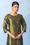 Shop_Vishwa By Pinki Sinha_Green Silk Round Neck Tanchoi Woven Kurta And Raw Pant Set _Online_at_Aza_Fashions