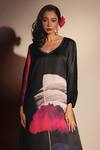 ISADAA BY ROTNA DUTT_Black Satin, Georgette V-neck Digital Printed Kurta Set _Online_at_Aza_Fashions