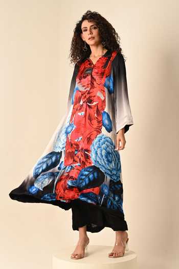 ISADAA BY ROTNA DUTT_Blue Georgette, Satin Split V-neck Digital Printed Ombre Kurta And Pant Set _Online_at_Aza_Fashions