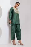 Oshi By Shikha_Green Silk Embroidery, Zari V-neck Hand Pheran Kaftan And Pant Set _Online_at_Aza_Fashions