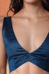 Naintara Bajaj_Teal Chinon V-neck Geometric Print Pre-draped Saree With Blouse _at_Aza_Fashions