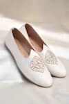Buy_Around Always_Ivory Safi Floral Embroidered Juttis _at_Aza_Fashions