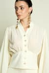 Buy_Aakaar_Off White Crepe V-neck V Buttoned Top And Pleated Pant Set 
