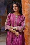 Charu Makkar_Purple Silk, Organza Embroidery Split V-neck Sohni Kurta Set _Online_at_Aza_Fashions