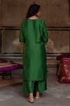 Charu Makkar_Green Silk, Organza Embroidery, Zari V-neck Farnaz Kurta Set _Online_at_Aza_Fashions