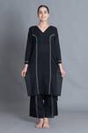 Buy Khat Black Handloom Cotton Embroidery V-neck Noir Kurta And Pant Set at Aza Fashions Buy_Khat_Black Handloom Cotton Embroidery V-neck Noir Kurta And Pant Set _at_Aza_Fashions