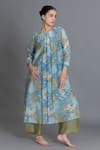 Buy_Khat_Blue Chanderi Silk Round Neck Ocean Floral Print Kurta And Pant Set _at_Aza_Fashions