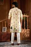 Shop_Taroob_Beige Pichwai Print Kurta And Pyjama Set _at_Aza_Fashions