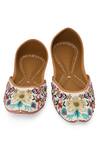 Buy_NR By Nidhi Rathi_White Floral Embroidered Leather Jutti _at_Aza_Fashions