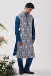 Wabi Sabi By Anshum-Ritesh_Teal Chanderi Embroidery Shalimar Bagh Kurta And Pyjama Set _Online_at_Aza_Fashions