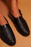 Shop_Dmodot_Black Pesha Nera Full-grain Leather Shoes _at_Aza_Fashions