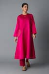 Buy_Vasstram_Pink Silk Zari Round Neck Geet Banarasi Kurta With Pant _at_Aza_Fashions