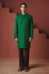Saphed_Green Cotton, Linen Paan Kurta _Online_at_Aza_Fashions