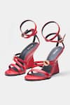 Buy_Oroh_Red Buckles Angelina Strappy Wedge Sandals _Online