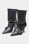 Buy_Oroh_Black Buckles Genuine Leather Detail Ankle Boots _Online