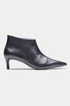 Buy_Oroh_Black Alicia Pointed Toe Kitten Heel Ankle Boots _Online_at_Aza_Fashions